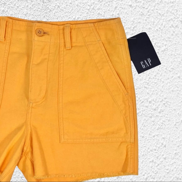 GAP Yellow Utility Short Size 8 - Picture 4 of 9